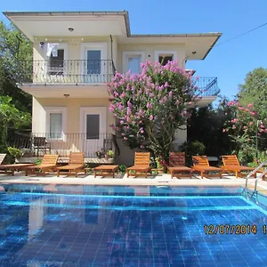 Hostel Makri